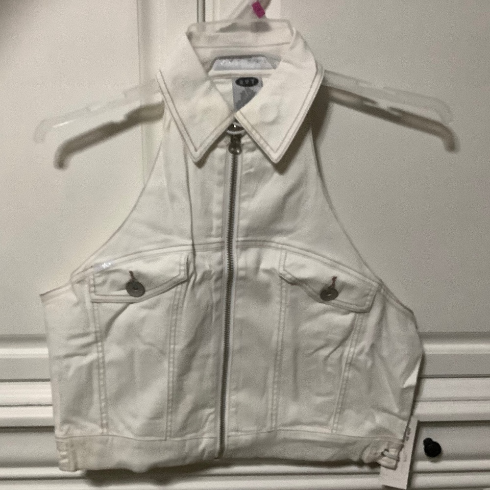 Vintage look top/vest, cotton & spandex NWT, RVT, so cute! Chest pockets, zip
